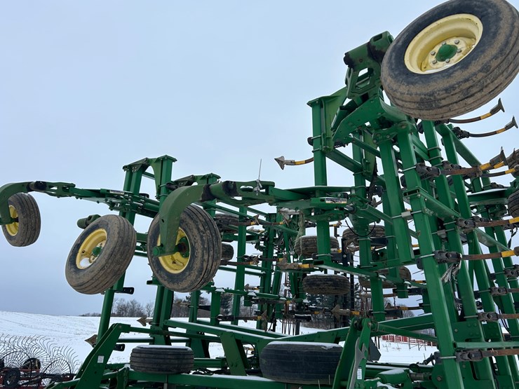 john-deere-2210-image-9