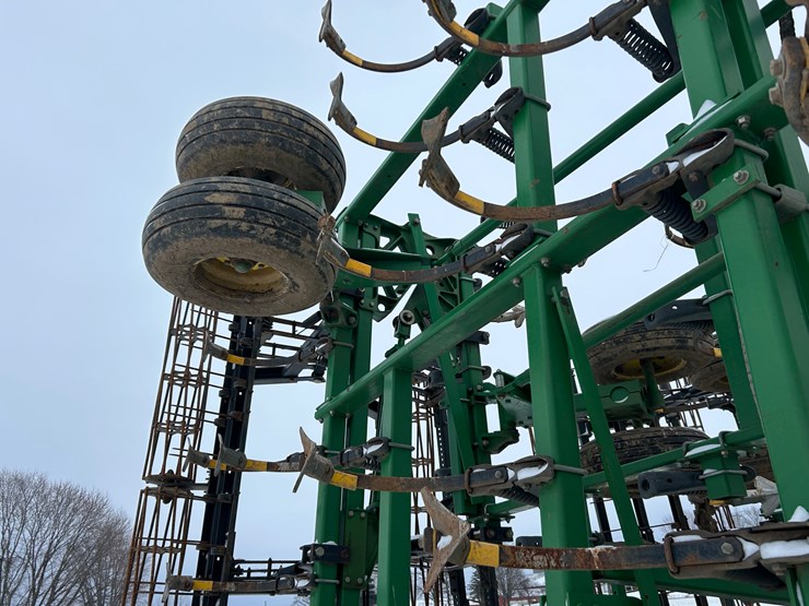 john-deere-2210-image-10