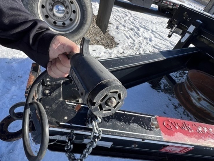 2006-titan-trailer-image-11