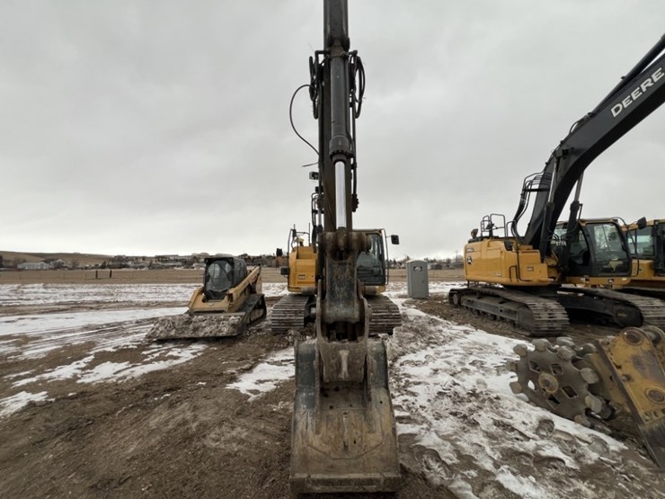 deere-245g-lc-image-7