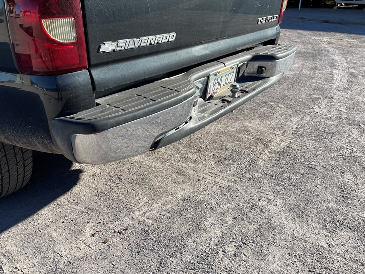 #5-•-2003-chevy-silverado-truck-(has-az-title)-image-42