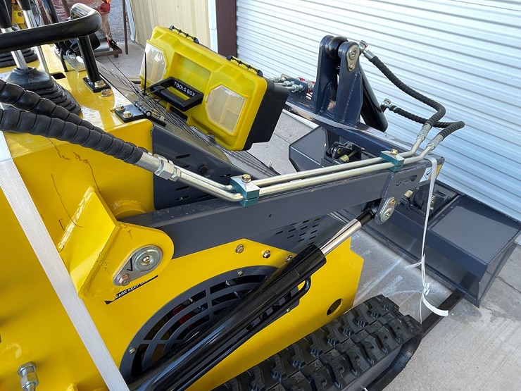 #223-•-mini-skid-steer-loader-image-26