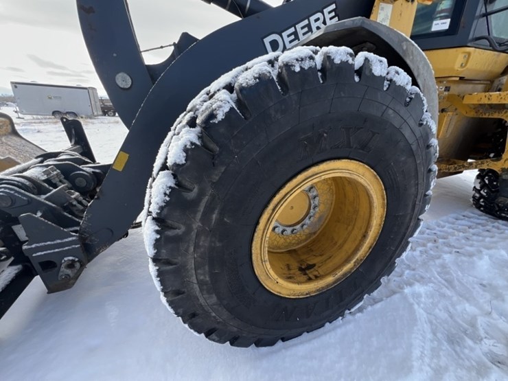 john-deere-624-image-11