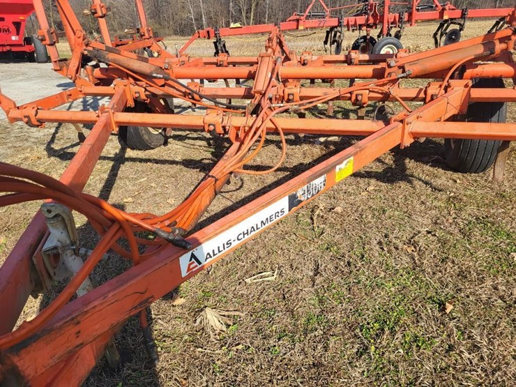 allis-chalmers-1300-field-cultivator-image-9