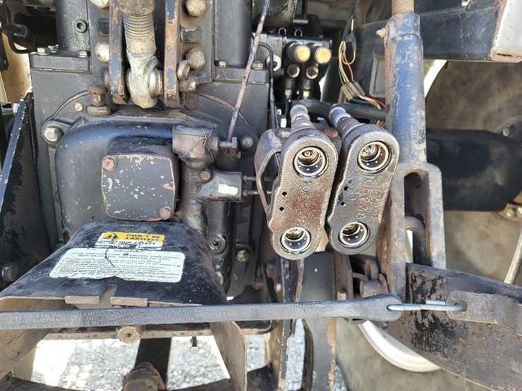 white-2-105-image-28