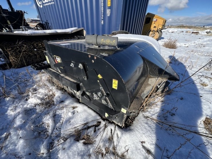 caterpillar-bp118c-box-broom-image-1