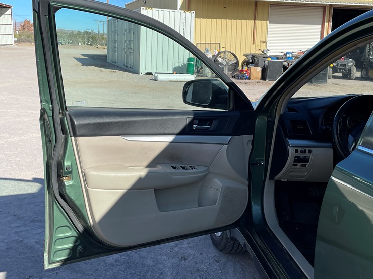 #8-•-2014-subaru-legacy-wagon-(nm-title-in-delay)-image-41