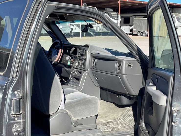 #5-•-2003-chevy-silverado-truck-(has-az-title)-image-80