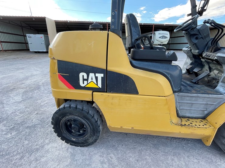 #15-•-2015-cat-forklift-image-41