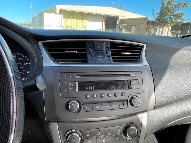 #4-•-2013-nissan-sentra-(has-nm-title)-image-80