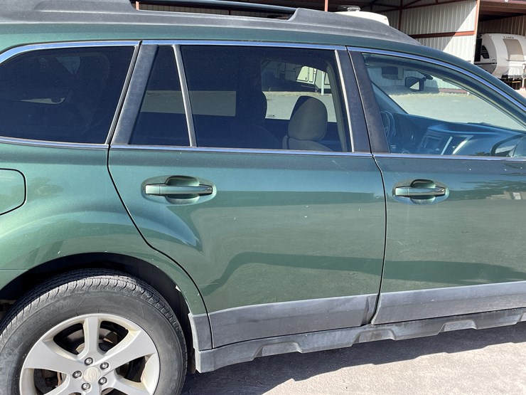 #8-•-2014-subaru-legacy-wagon-(nm-title-in-delay)-image-27