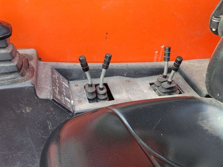 2015-jlg-g10-55a-image-38