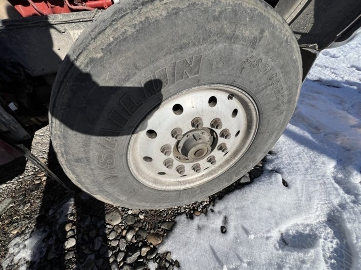 2020-peterbilt-389-image-26