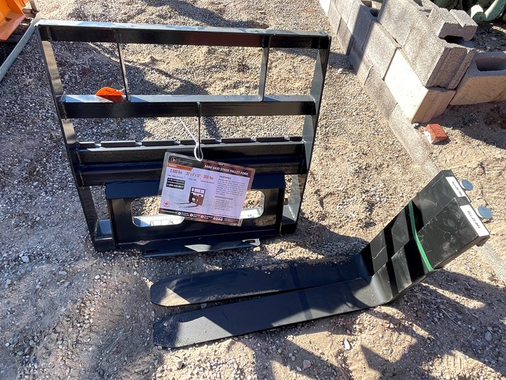 #205-•-mini-pallet-fork-image-2