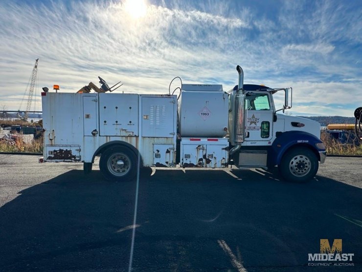 2004-peterbilt-pb335-fuel/lube-truck-xx65317-image-8