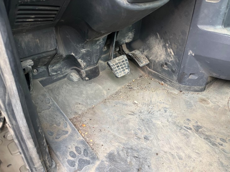 2014-mack-cxu613-semi-image-23