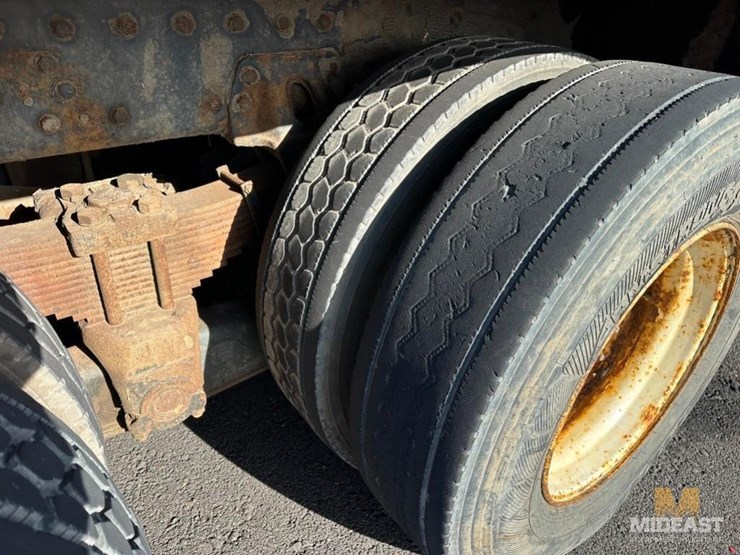 2006-peterbilt-fuel-truck-xx75502-image-9