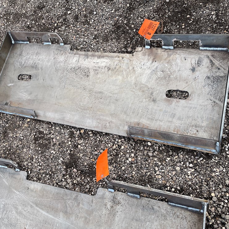 #1227 • Skidsteer Adapter Plates