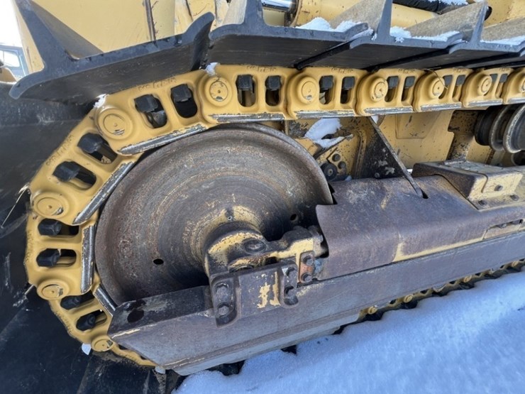 caterpillar-d3g-xl-image-9