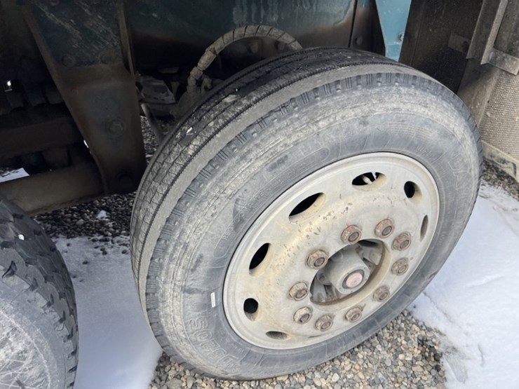 1998-peterbilt-379-image-29