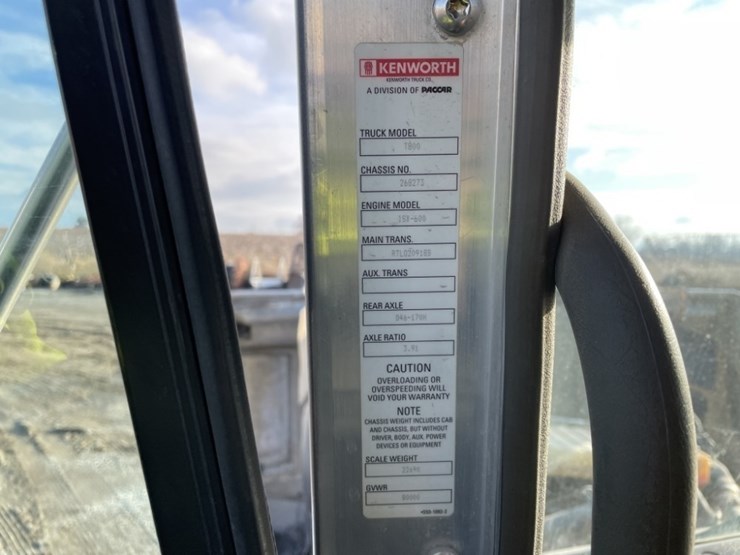 2010-kenworth-t800-image-55