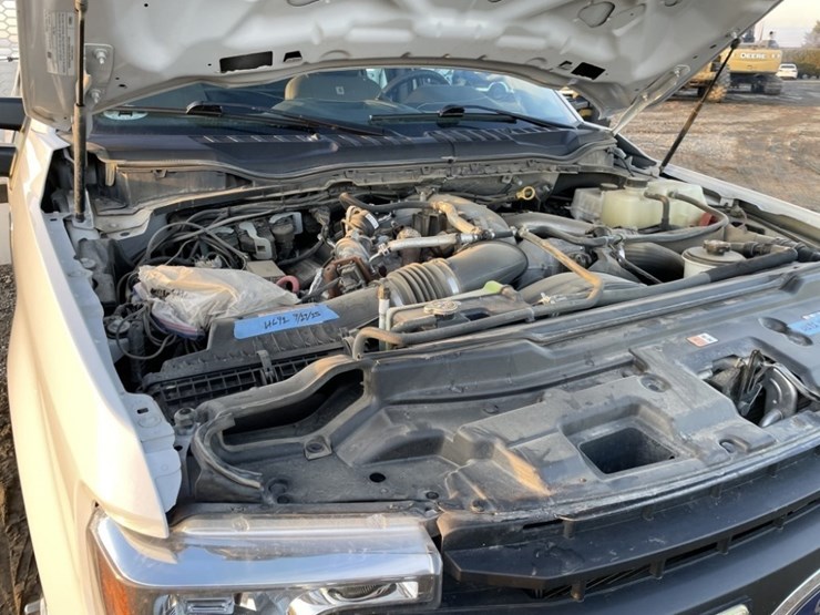 2022-ford-f350-xl-image-18