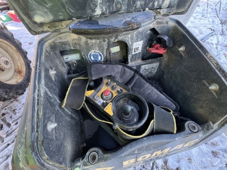 2019-bomag-bmp8500-image-6