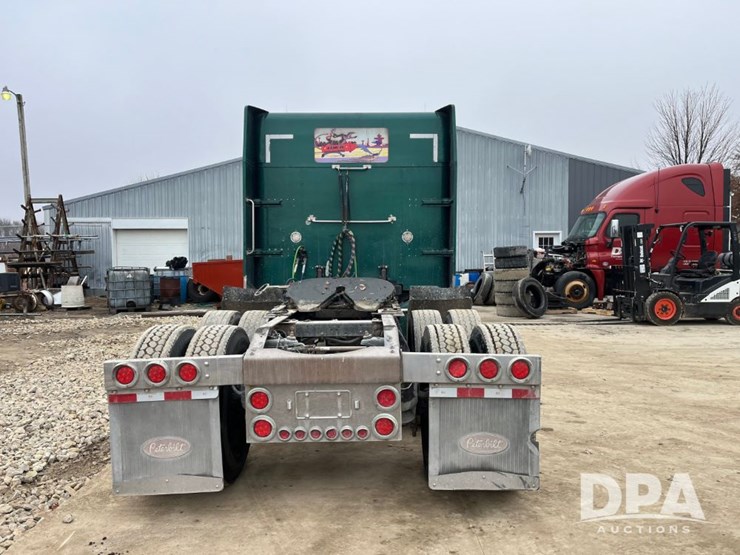 1999-peterbilt-379-image-10