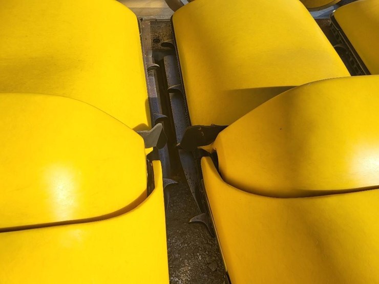 new-holland-98c-image-19