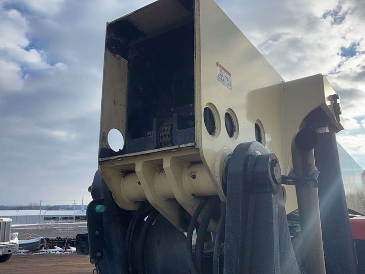 2015-jlg-g10-55a-image-15