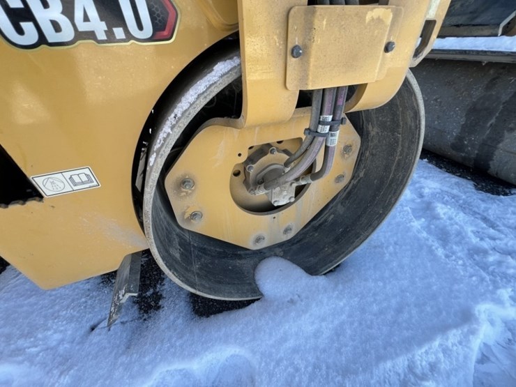 caterpillar-cb4.0-image-10