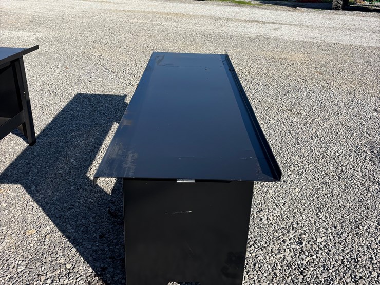 #1573a-•-work-bench-image-1