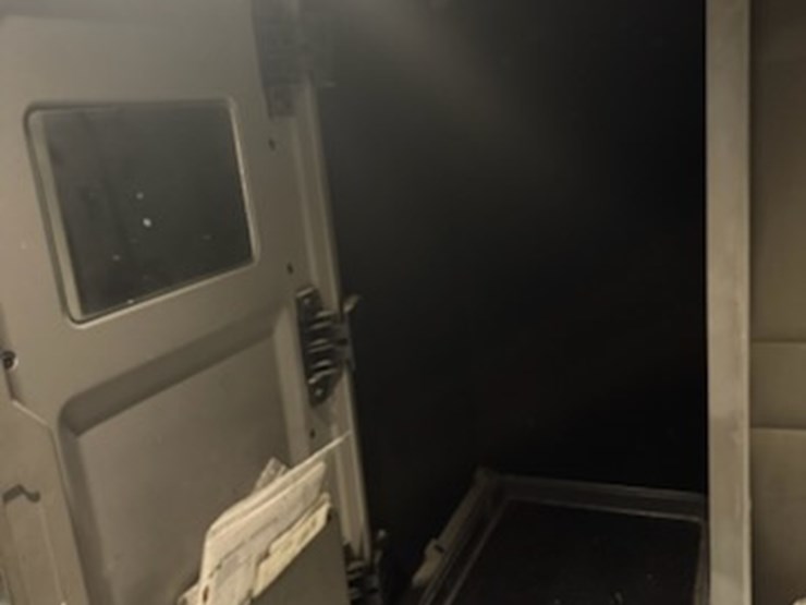 2016-peterbilt-579-image-16