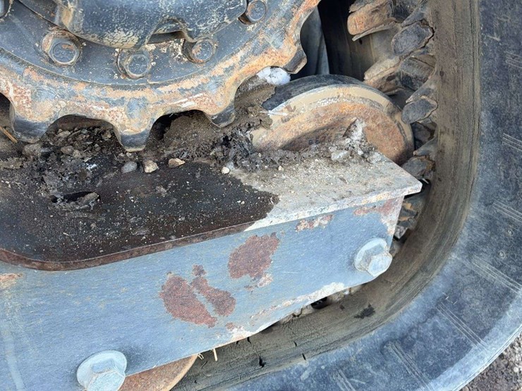 2018-bobcat-t590-image-8