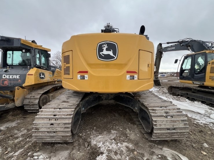 deere-345g-lc-image-4