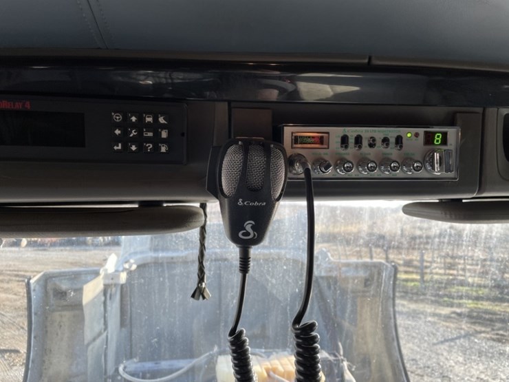 2010-kenworth-t800-image-47