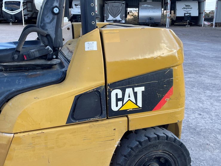 #15-•-2015-cat-forklift-image-18