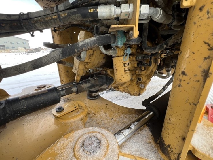 2014-caterpillar-930k-image-13