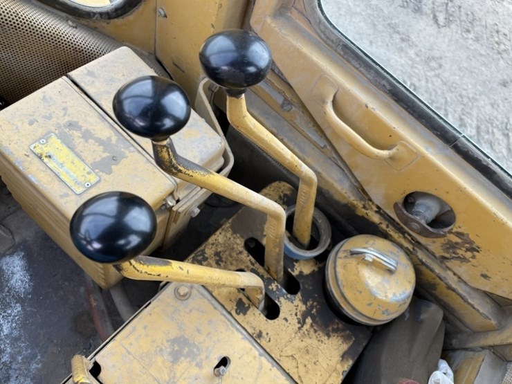 1979-caterpillar-966c-image-27