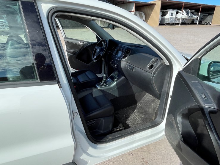 #3-•-volkswagen-tiguan-(nm-title-in-delay)-image-91