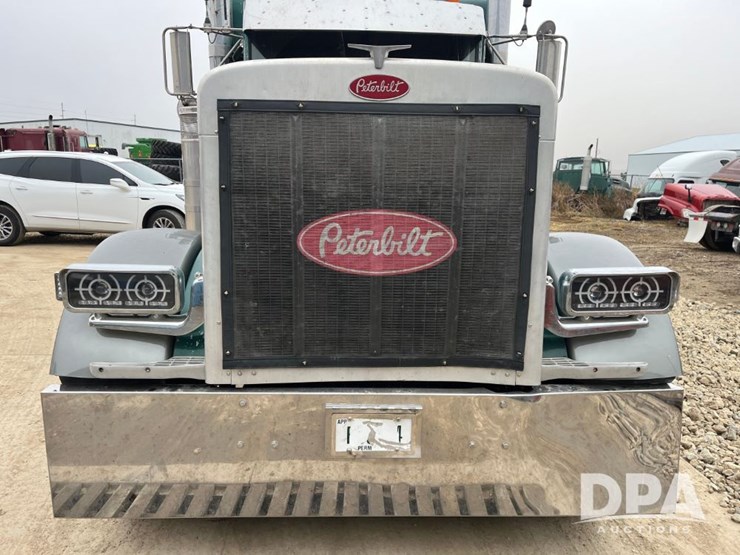 1999-peterbilt-379-image-19