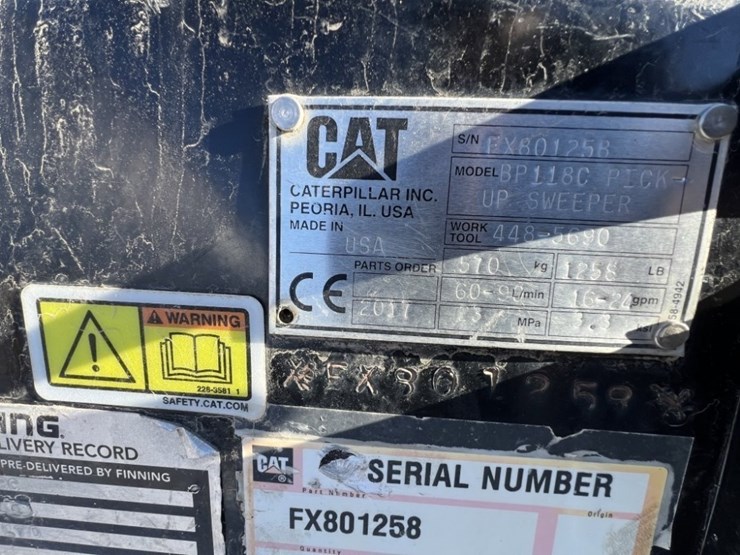 caterpillar-bp118c-box-broom-image-7