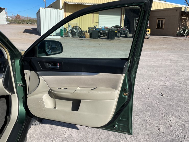 #8-•-2014-subaru-legacy-wagon-(nm-title-in-delay)-image-47