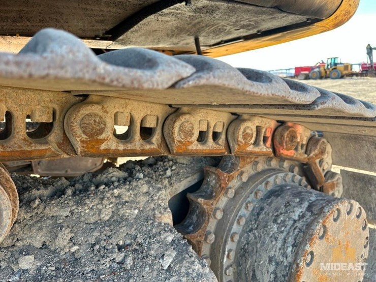 2015-deere-470g-lc-image-19