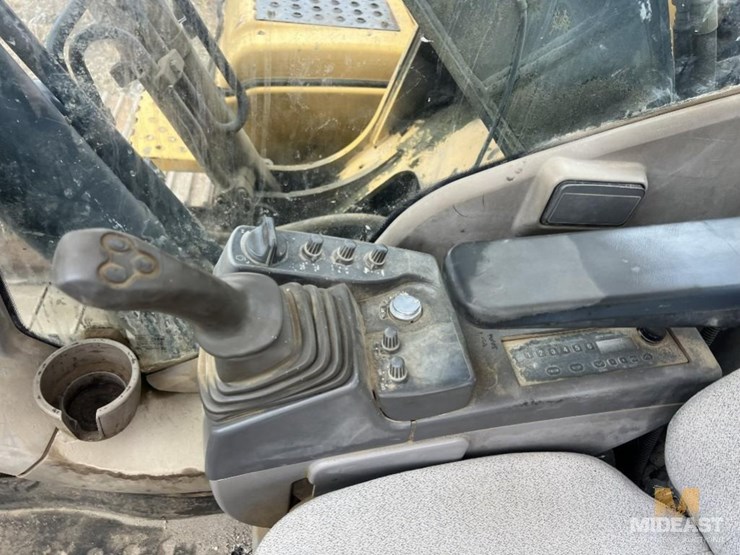 2010-200d-excavator-xx12078-image-29