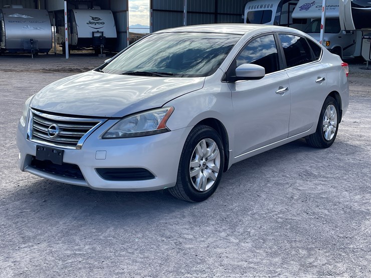 #4-•-2013-nissan-sentra-(has-nm-title)-image-1