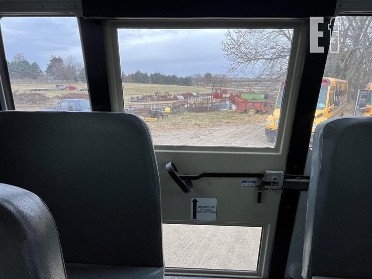 2015-thomas-saf-t-liner-c2-image-20