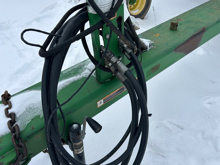 john-deere-2210-image-16