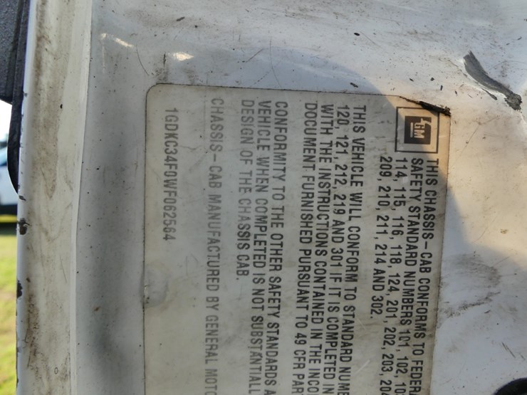 1999-gmc-3500-image-15