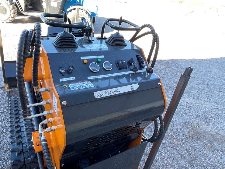 #225-•-mini-skid-steer-loader-image-14